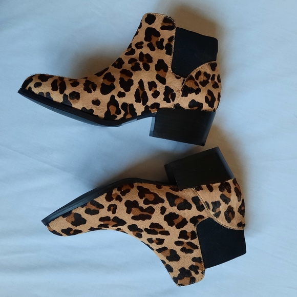 Steve Madden Palace Calf Hair Leopard Booties 6.5 - Picture 3 of 12